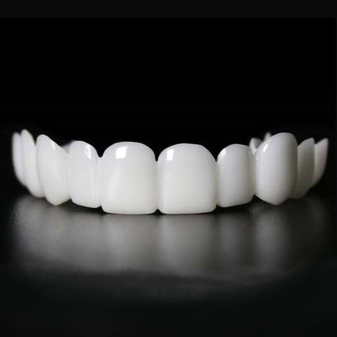 Instant enhancement of your smile with Snap-on Veneers