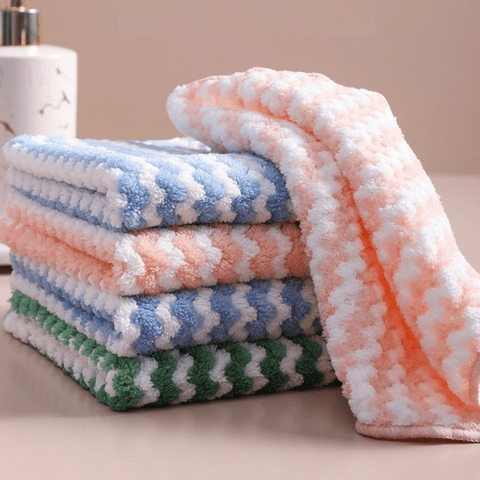 BowLift | microfibre cleaning cloths made from coral fleece for streak-free cleanliness