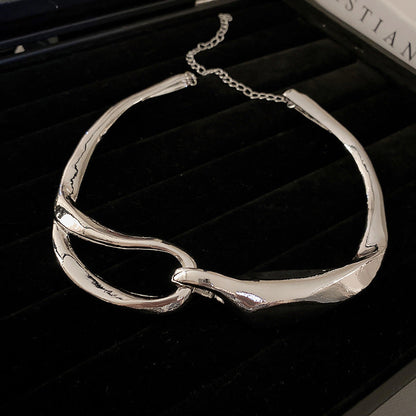 Skanto | Fluid Charm Necklace