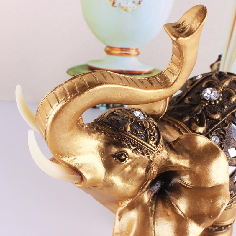 Frendorf | Golden Elephant Statue
