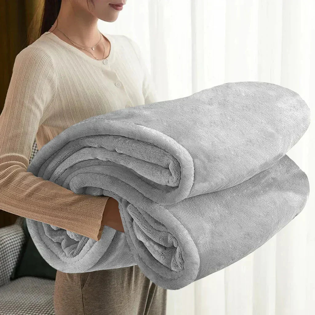 Skanto | Maxime | Cozy Fleece Blanket for All Seasons - Extra Soft and Warm