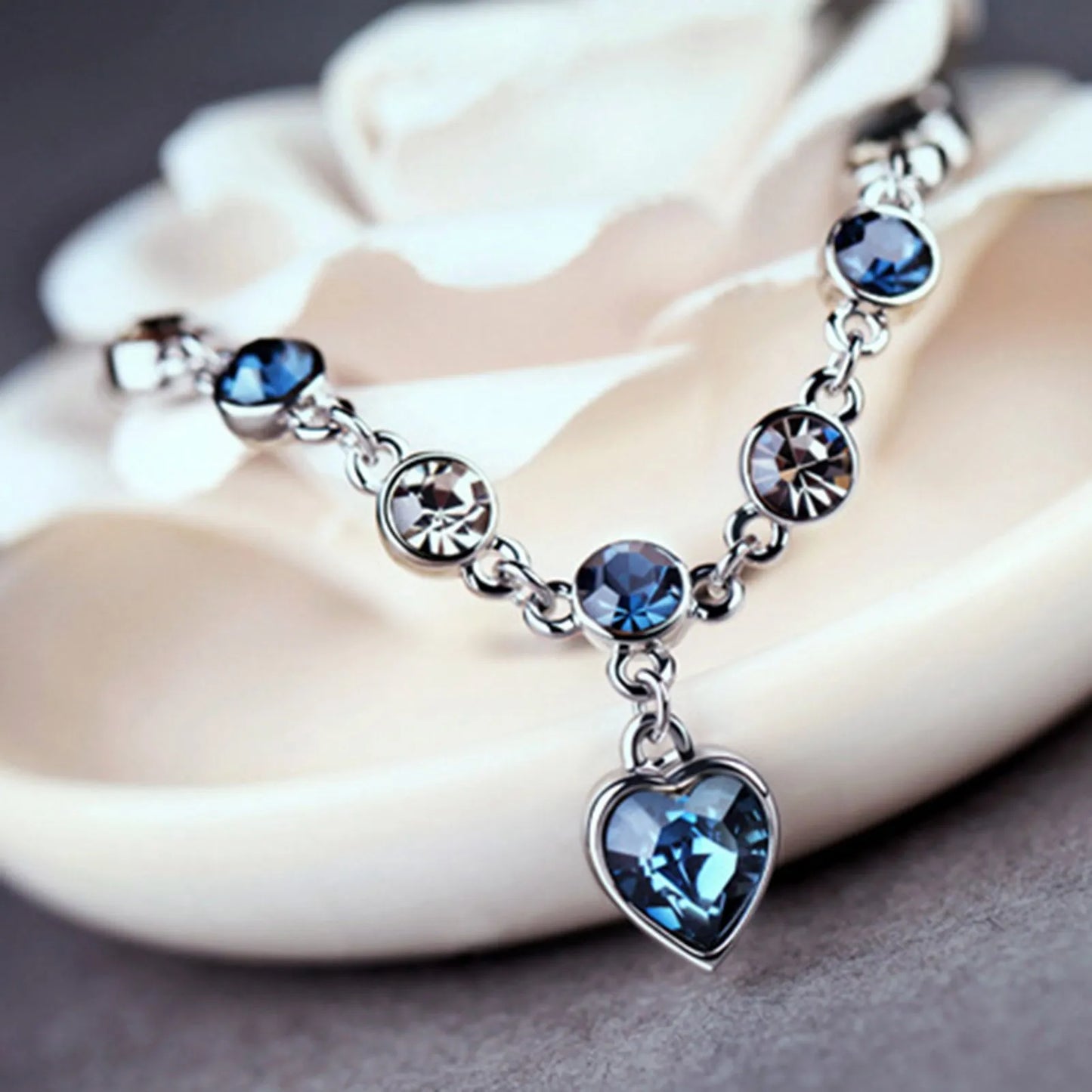 Captivating Ocean Heart Crystal Bracelet with Radiant Blue Heart Pendant