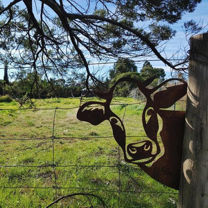 Skanto | Outdoor Garden Peeking Goat Metal Art Indoor Decoration