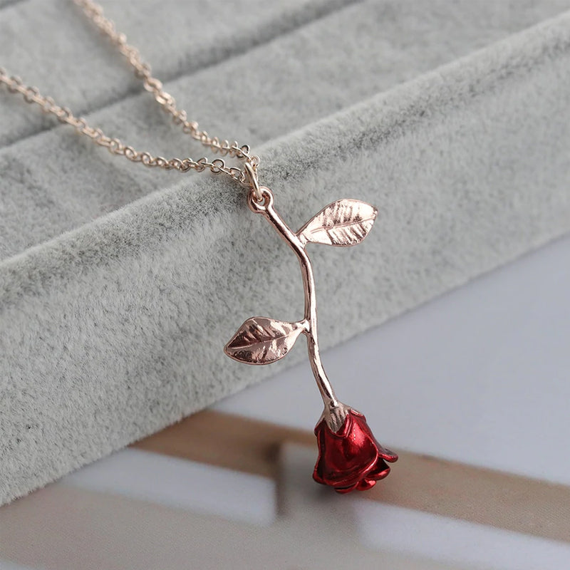 Skanto | 3D Rose Pendant Necklace