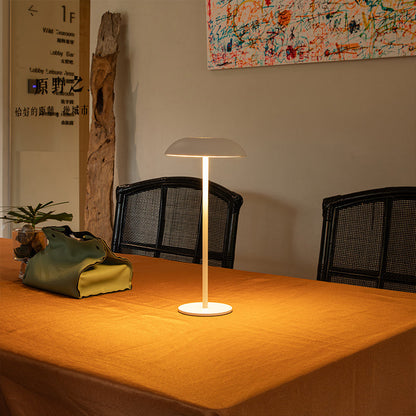 Skanto | Iron Elegance Lamp