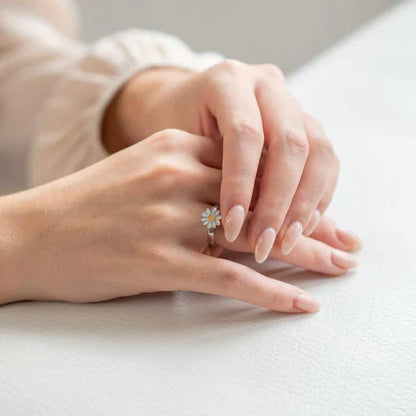 CalmRing Nua - Stylish Ring for Stress and Anxiety