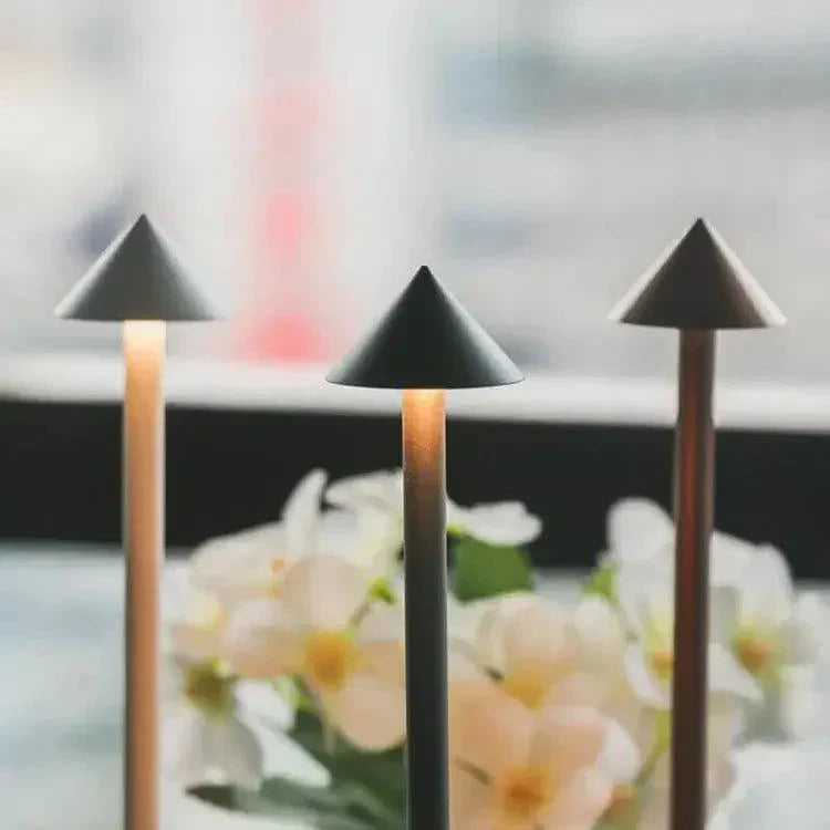 Skanto | BeamLuxe - Elegant Wireless Table Lamp