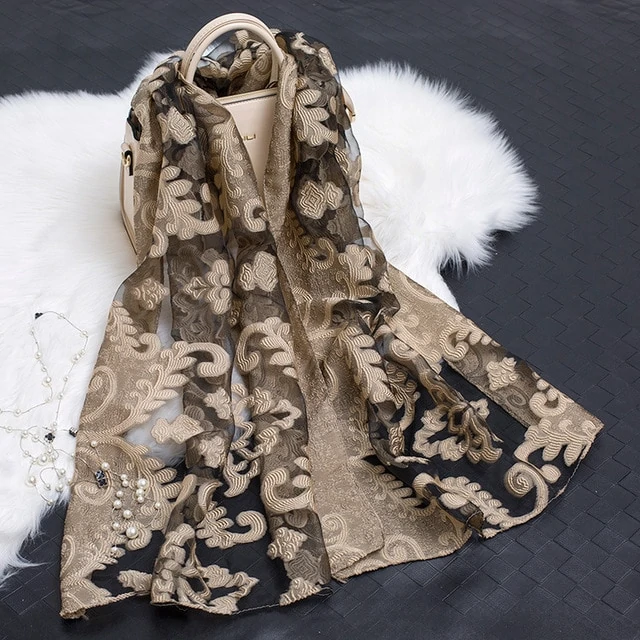 BowLift | Silk scarf with cut flowers hollow motif