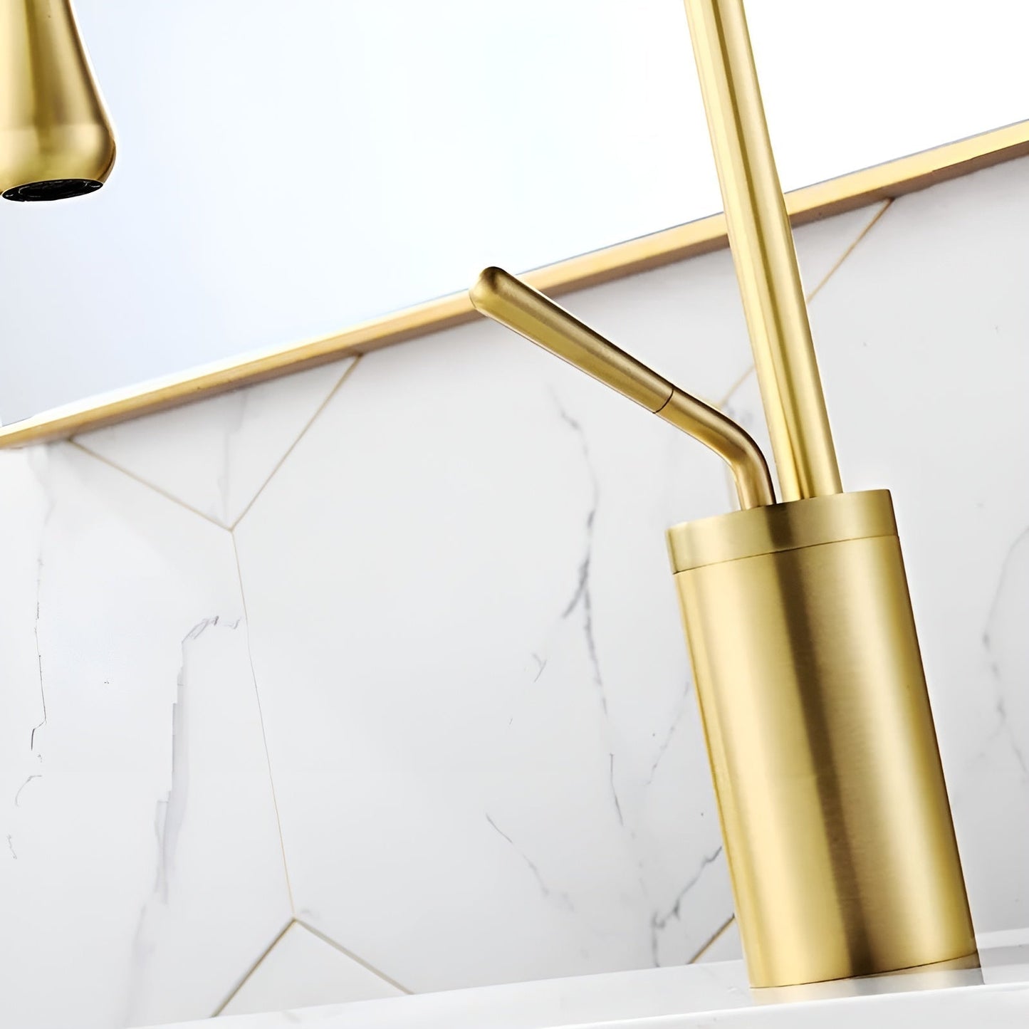 BowLift | FlexFlow – Seamless 360° Faucet Control for a Drip-Free Experience