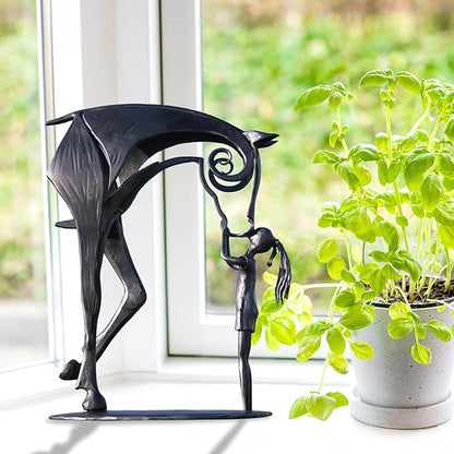 BowLift | Modern Metal Horse Statue