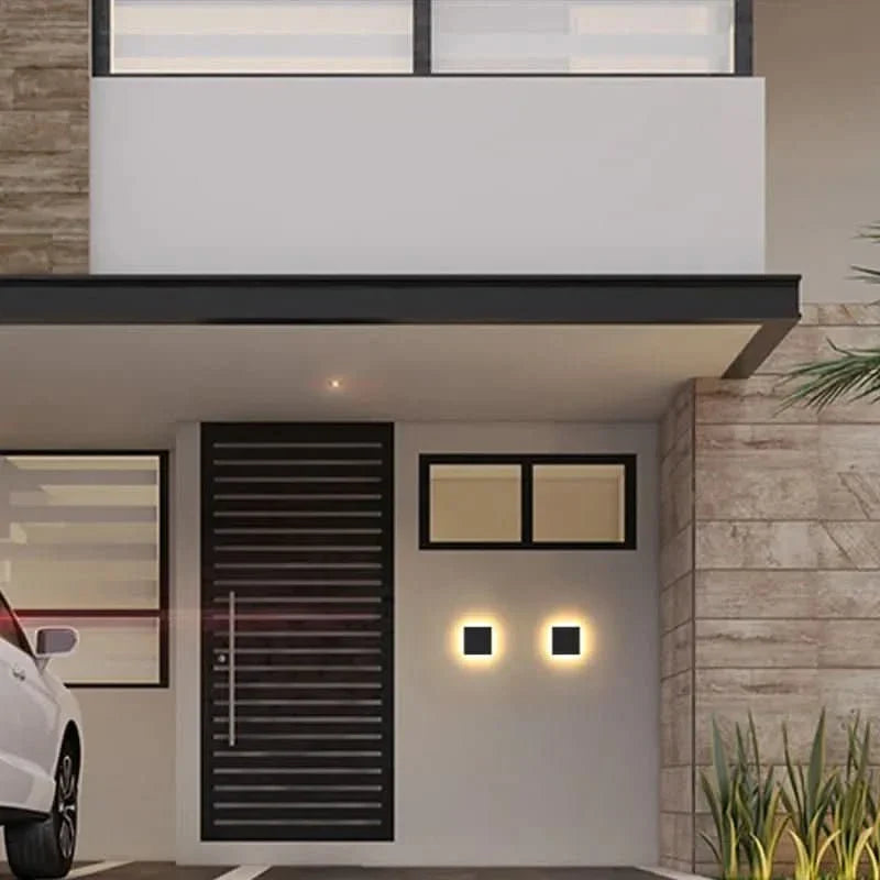 BowLift | Minimalist LED wall light in round or square, IP65