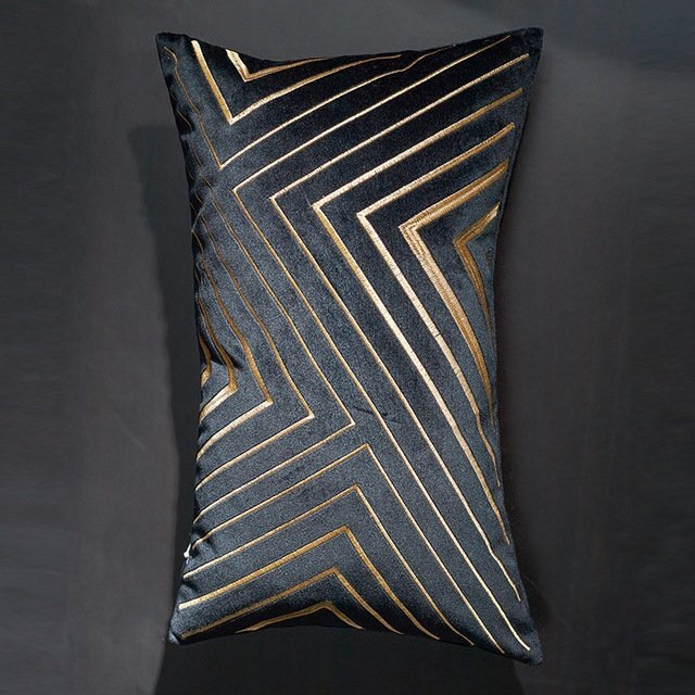 Skanto | Luxurious Geometric Pillow Covers - Elegance for Living Room and Bedroom