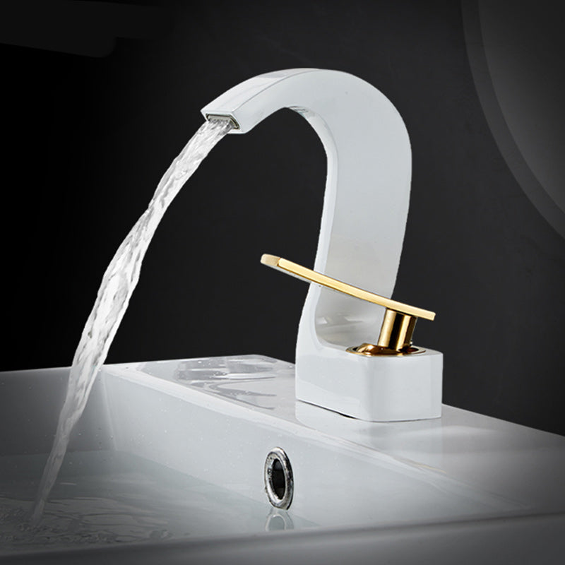 BowLift | Modern Single-Lever Basin Faucet Bathroom Brass Central Faucet