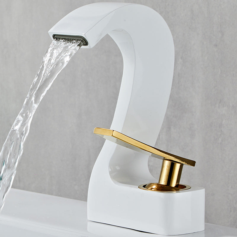 BowLift | Modern Single-Lever Basin Faucet Bathroom Brass Central Faucet