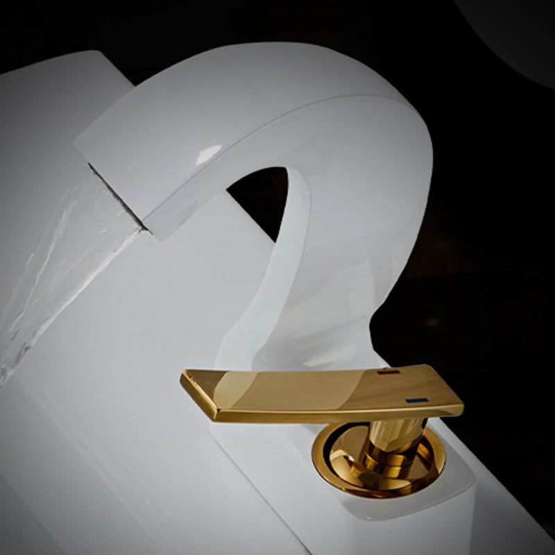 BowLift | Modern Single-Lever Basin Faucet Bathroom Brass Central Faucet