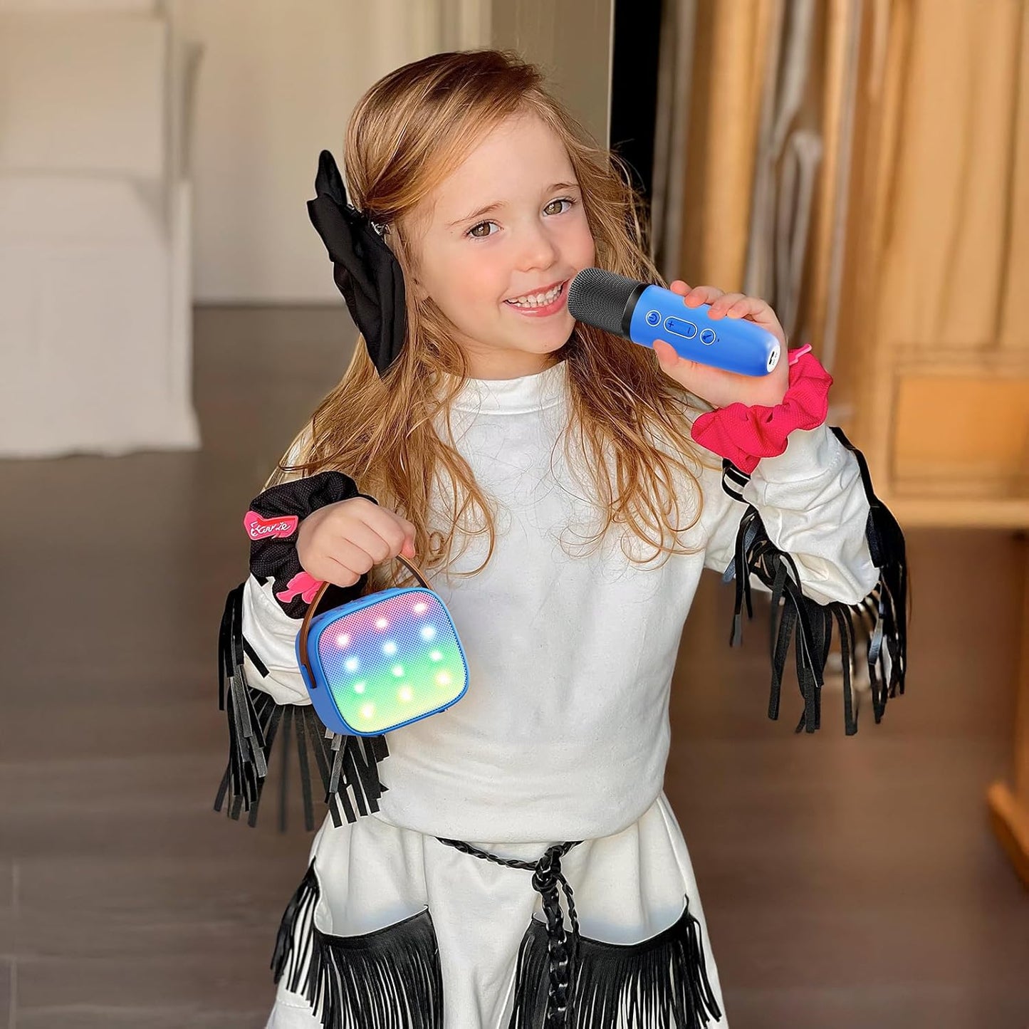 Skanto | Portable Mini Karaoke Machine with Bluetooth Speaker and 2 Wireless Microphones – Veylo