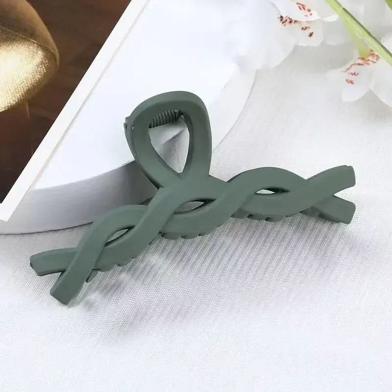 Skanto | Elegant Hair Clip with Strong Hold for All Hair Types