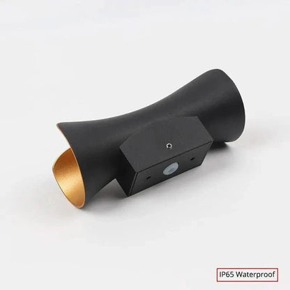 BowLift | Weatherproof wall light with IP65 protection