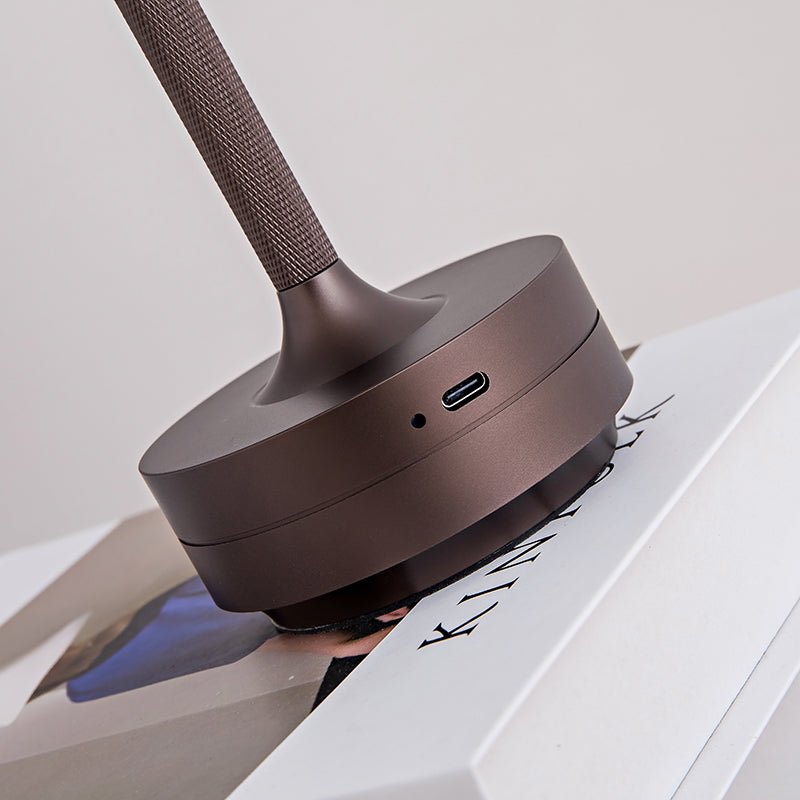 ClarityGlow Luxus Edition | Wireless LED Table Lamp | Brehn