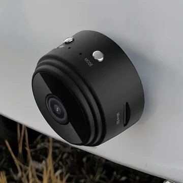 Wireless, waterproof backup camera for RVs and trailers