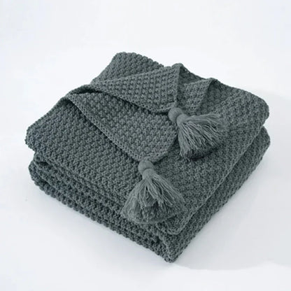 Brehn | Knitted Wool Blanket with Tassels - NordicCozy