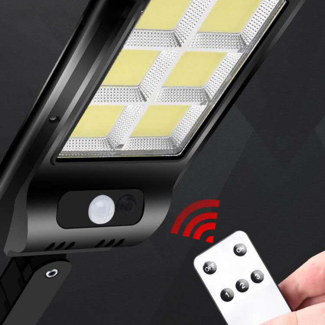 Skanto | Solar Gate Light with 4000 Lumens (Clearance Sale)