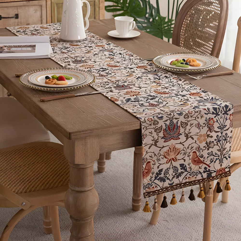 Skanto | Vintage Floral & Bird Jacquard Table Runner