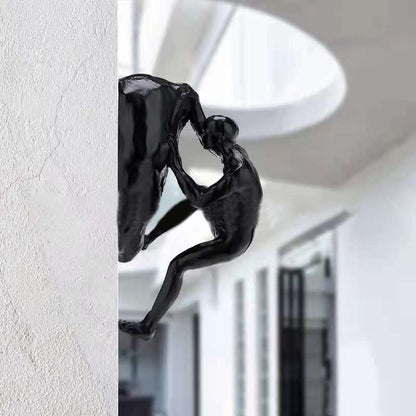 Skanto | Climbing Wall Hanging Statues