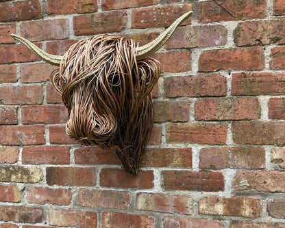 BowLift | Hand-Woven Wall Art Sculpture | Highland Cattle Design | Rustic Handmade Home Decor | 11.8 × 8.6 in