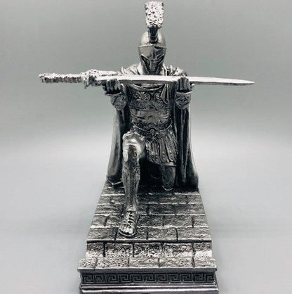 BowLift | knight pen holder