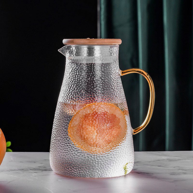 Versatile heat-resistant glass jug with elegant wooden lid