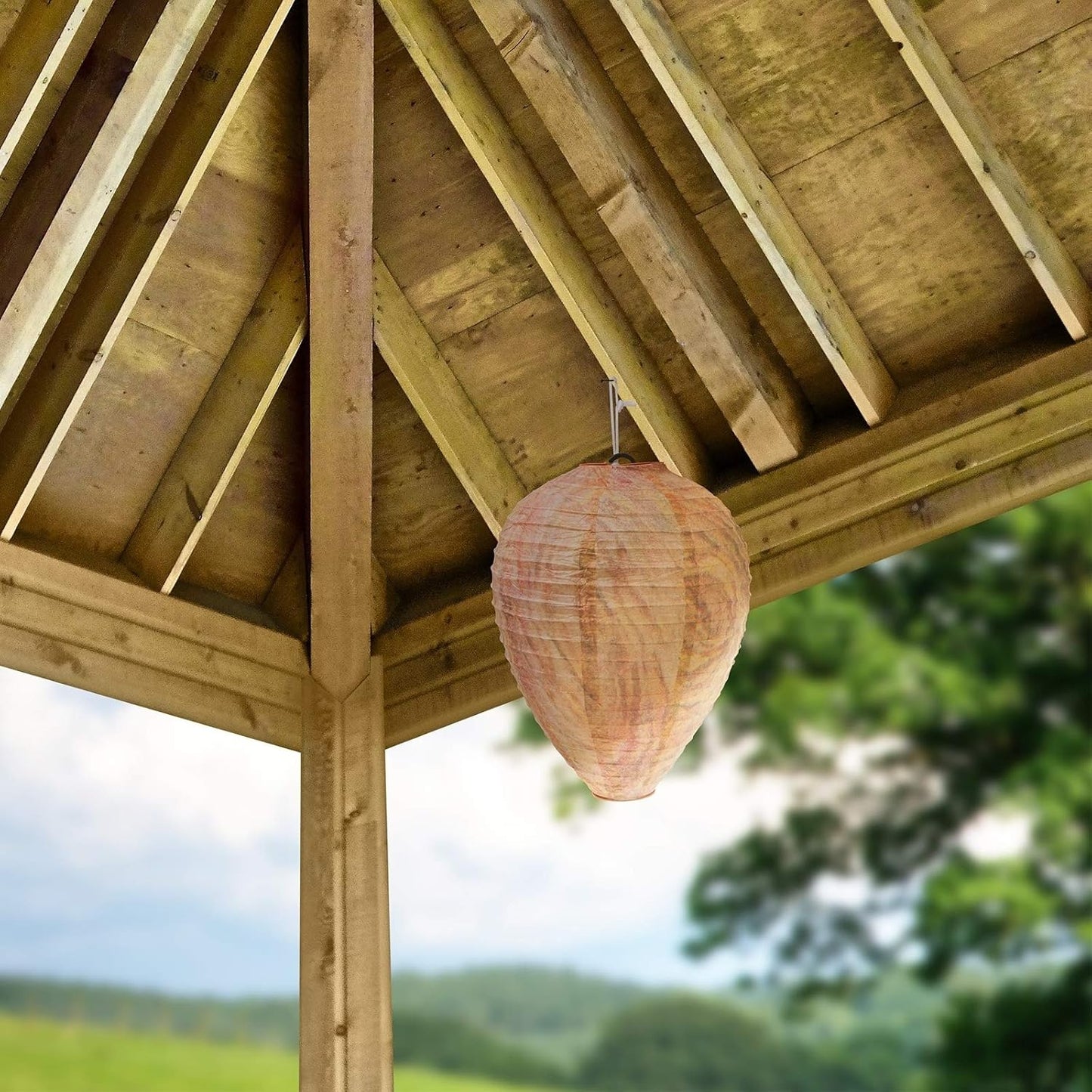 BowLift | Wasp Nest Defense Lamp – Hanging Protection Net Against Wasps and Insects