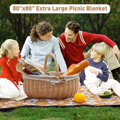 Extra large, waterproof picnic blanket 200 x 200 cm with 3 layers – MeadowRest