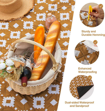 Extra large, waterproof picnic blanket 200 x 200 cm with 3 layers – MeadowRest
