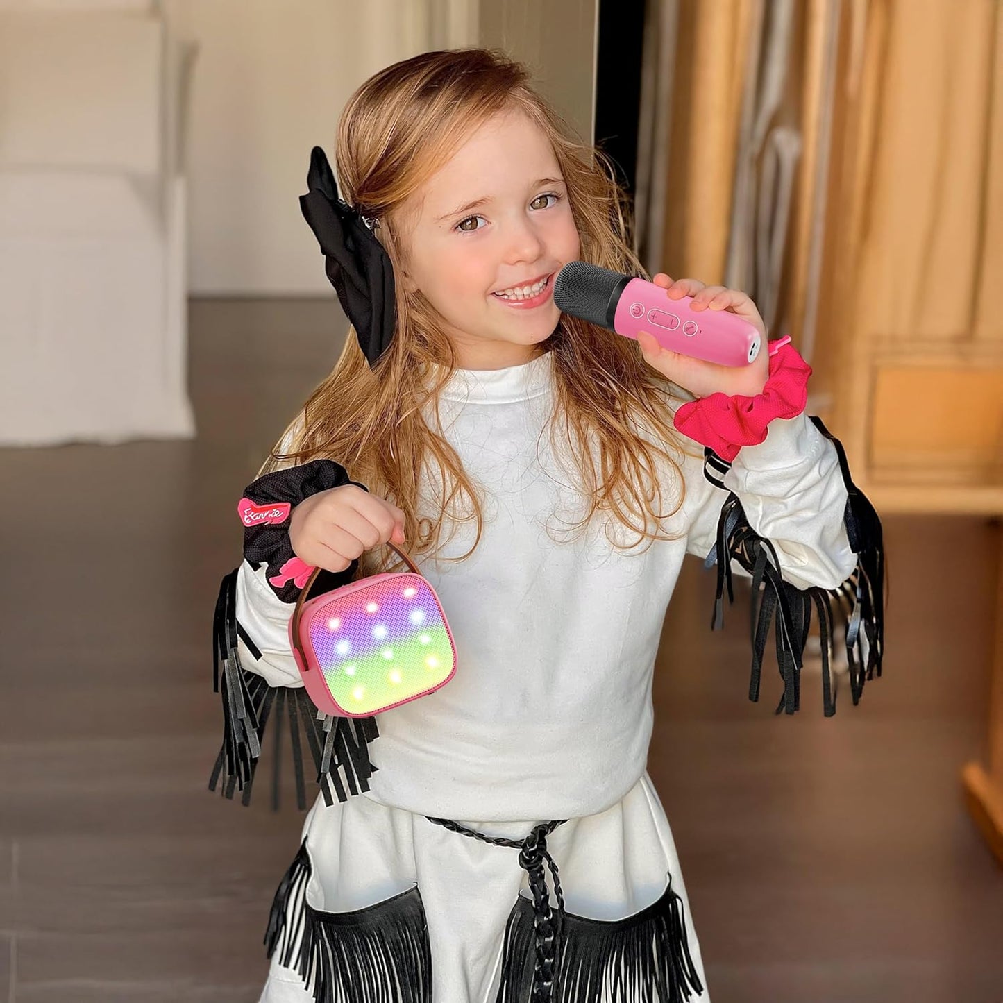 Skanto | Portable Mini Karaoke Machine with Bluetooth Speaker and 2 Wireless Microphones – Veylo