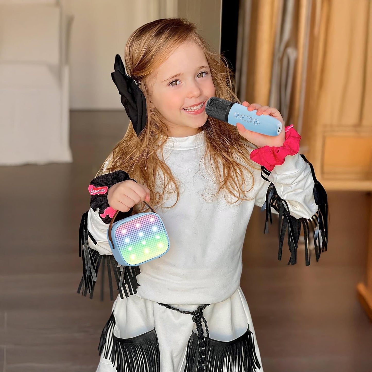 Skanto | Portable Mini Karaoke Machine with Bluetooth Speaker and 2 Wireless Microphones – Veylo