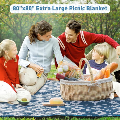 Kalsten | Extra Large Waterproof Picnic Blanket 200 × 200 cm with 3 Layers – MeadowRest