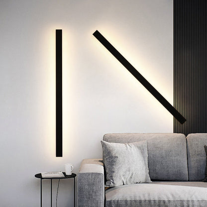 GarduruBold LED Wall Lamp - Fine Metal Design for Modern Rooms