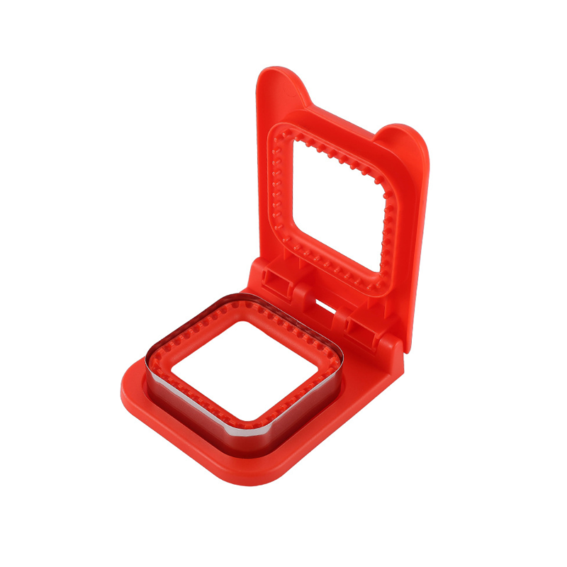 Uncrustable Sandwich Cutter and Sealer | Bowlift