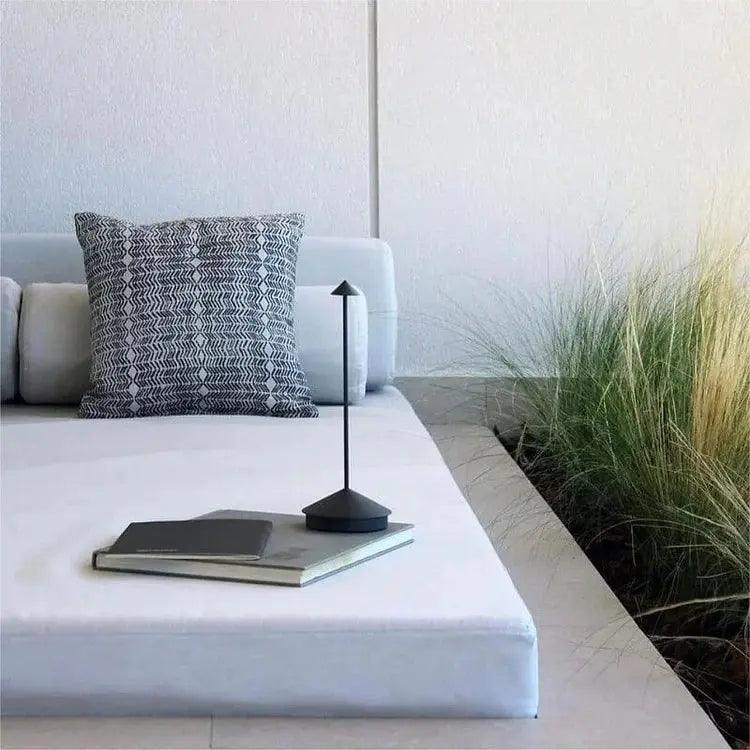 Skanto | BeamLuxe - Elegant Wireless Table Lamp
