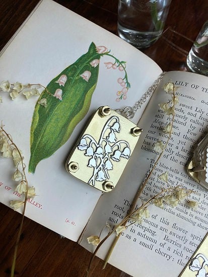 BowLift | Mini Flower Press | Compact Botanical Keepsake Maker | Portable Craft Tool