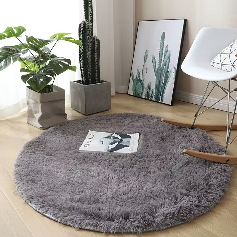 Cozy, soft, round rug
