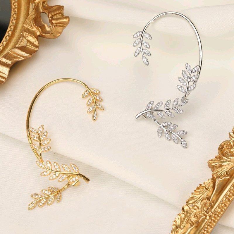Sparkling zircon earrings