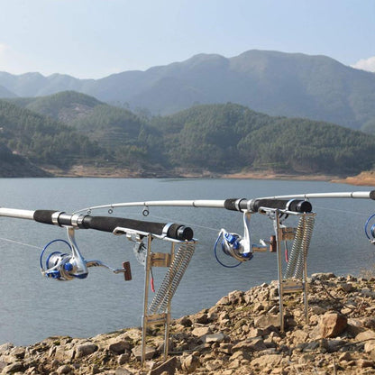 Automatic fishing rod holder