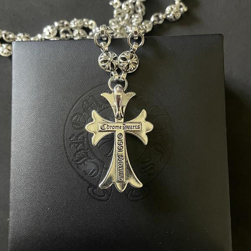 Skanto | Gothic Cross Pendant Necklace