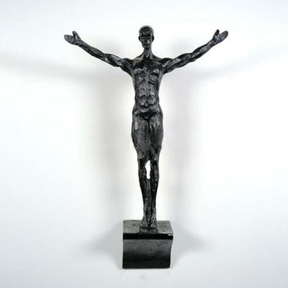 Skanto | Climbing Wall Hanging Statues