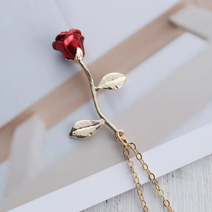 Skanto | 3D Rose Pendant Necklace
