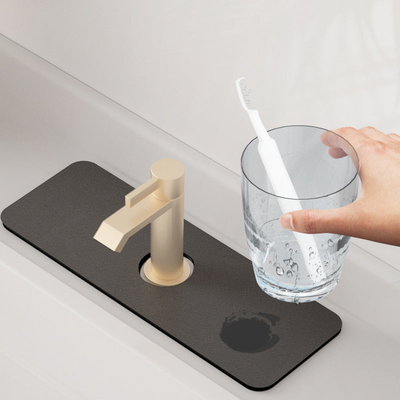 Mat for faucets made of diatomaceous earth
