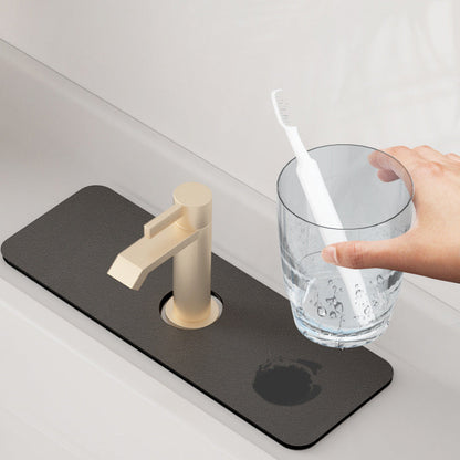 Mat for faucets made of diatomaceous earth