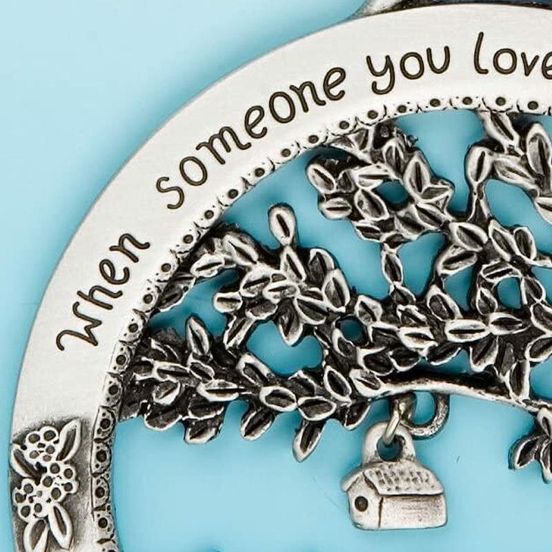 "When someone you love becomes a memory" - Solemn Christmas remembrance | Bowlift